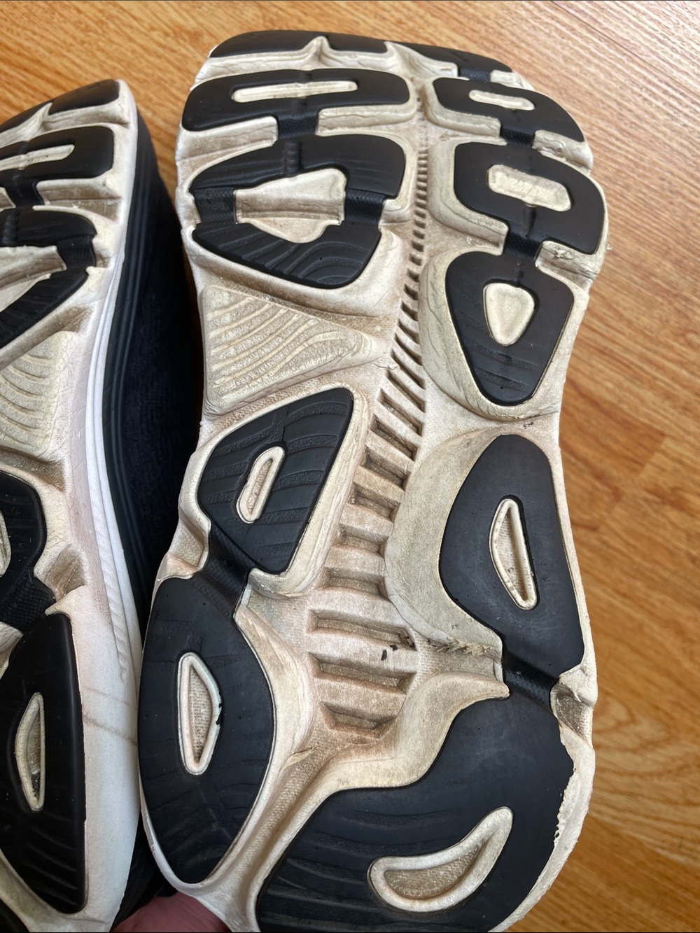 Hoka Gaviota 5 - Picture 9 of 10